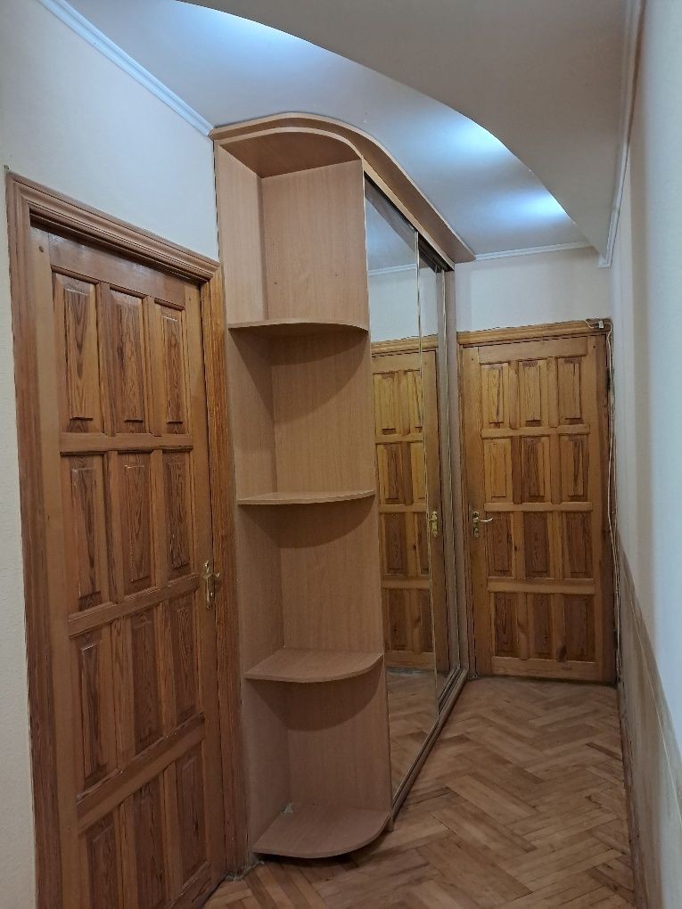Продаєтся 3-кімн. квартира. Київ. Район Святошинский Цена 72 000дол код в базе 25 Вы желаете купить квартиру? ПРОДАЕТСЯ 3-комн. квартира. Город Київ. Район Святошинский Цена 72000.00дол код в базе 25