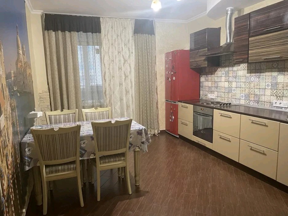 Продаєтся 1-кімн. квартира. Київ. Район Святошинський Цена 92 000дол код в базе 291990 Вы желаете купить квартиру? ПРОДАЕТСЯ 1-комн. квартира. Город Київ. Район Святошинський Цена 92000.00дол код в базе 291990