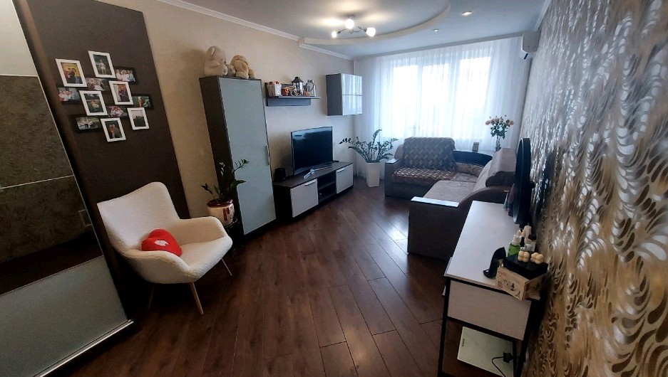 Продается 2-комн. квартира. Софіївська Борщагівка. Район Бучанський Цена 70 000дол код в базе 296421 Вы желаете купить квартиру? ПРОДАЕТСЯ 2-комн. квартира. Город Софіївська Борщагівка. Район Бучанський Цена 70000.00дол код в базе 296421