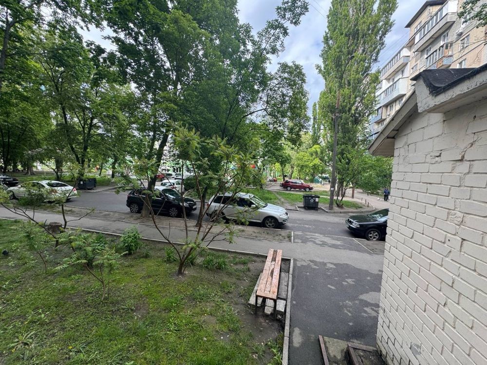 Вы желаете купить квартиру? ПРОДАЕТСЯ 2-комн. квартира. Город Київ. Район Святошинський Цена 41500.00дол код в базе 48